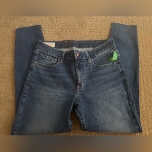 GAP Mid Rise Universal Jegging Mid Rise